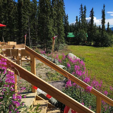 Southern Lakes Resort Tagish Экстерьер фото