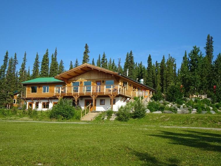 Southern Lakes Resort Tagish Экстерьер фото