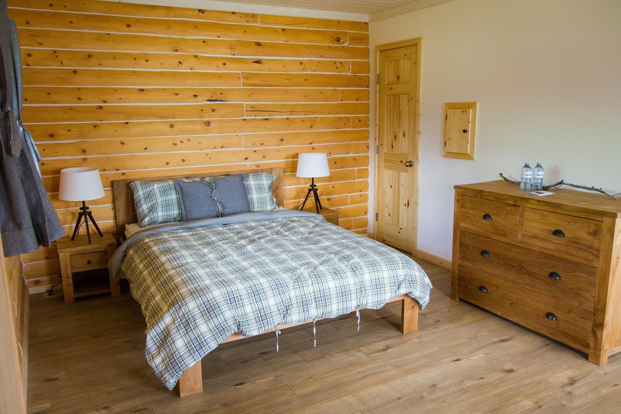 Southern Lakes Resort Tagish Экстерьер фото