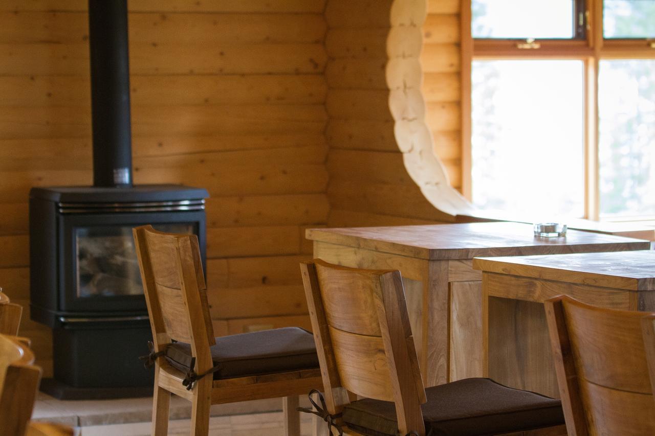 Southern Lakes Resort Tagish Экстерьер фото